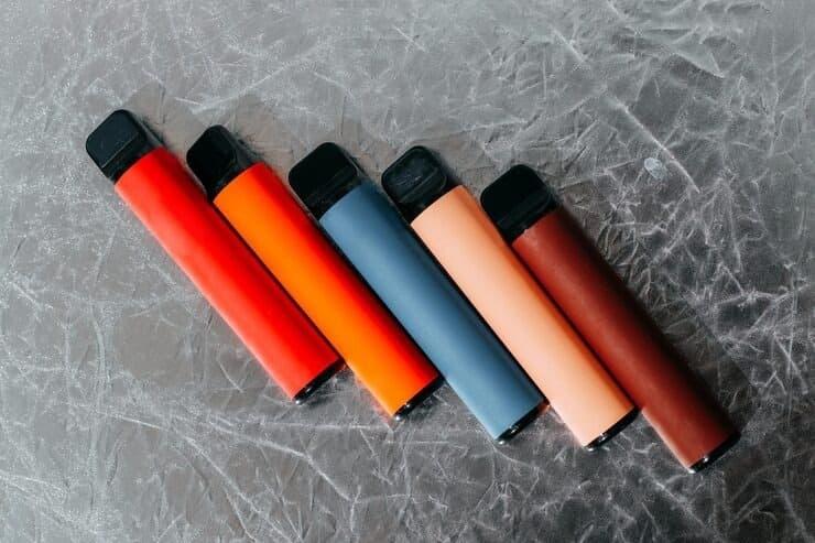Find the best e cigarette and discover practical advice on how to take e cigarette on plane safely and legally