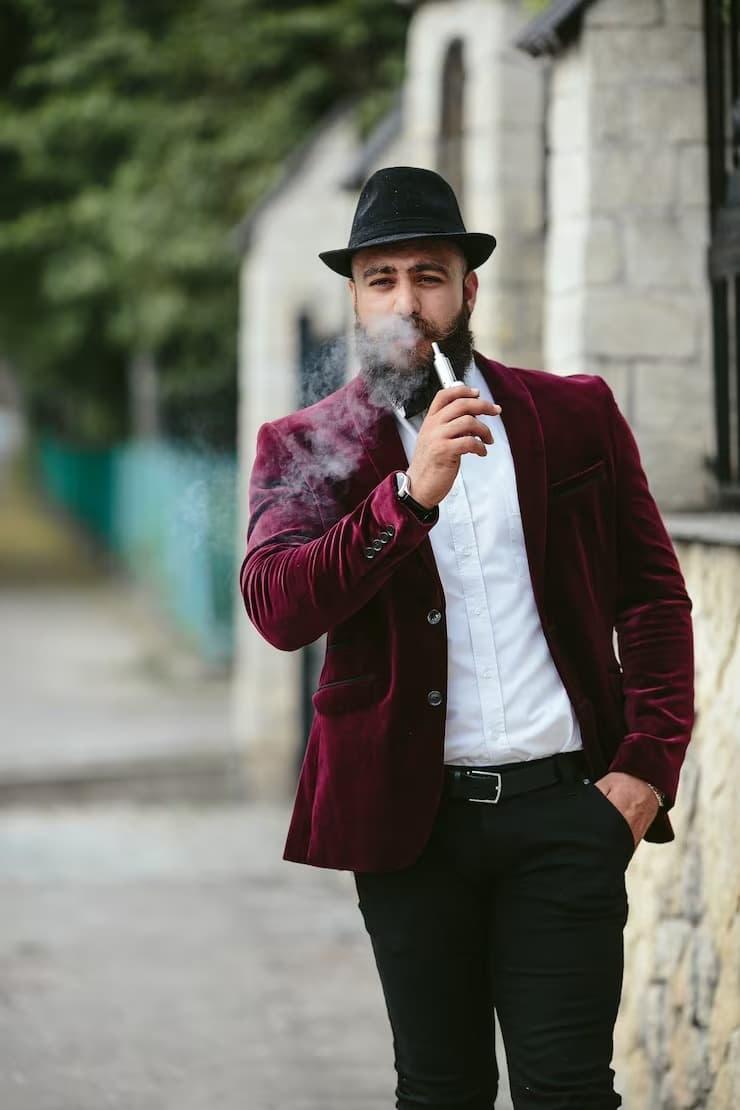 How top reviewers choose the best e-cigarette and why electronic cigarette videos are changing the market