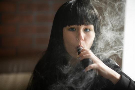 Vape 2025 Guide — e cigarette definition explained, health tips and why Vape is reshaping smoking habits