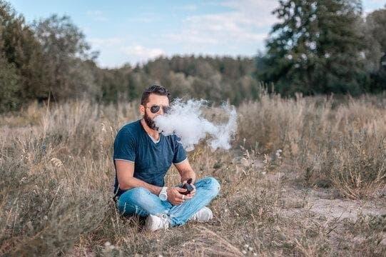E-cigarete basics and what are e-cigarettes and how do they work explained simply for curious smokers
