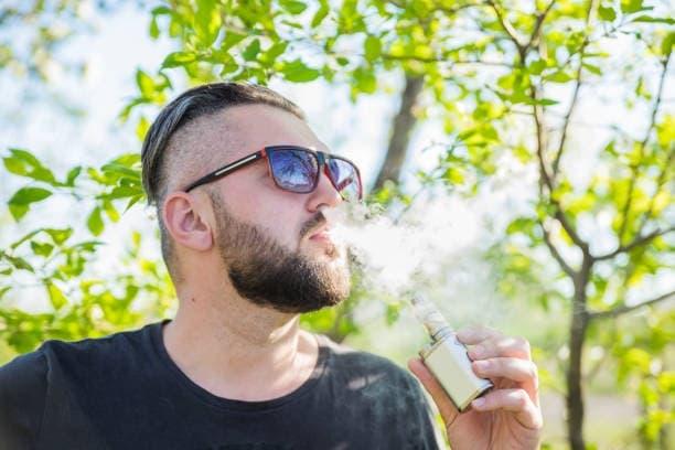 Balancing đá gà trực tiếp Culture with electronic cigarette vapour Trends in Modern Nightlife and Health Conversations