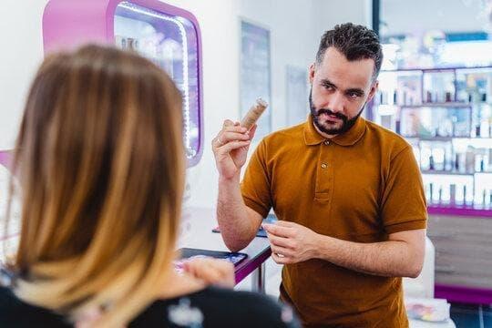 E-Shisha Rechargeable E Cigarette Buying Guide for 2025 Expert Tips on Flavor Battery Life and Safe Charging