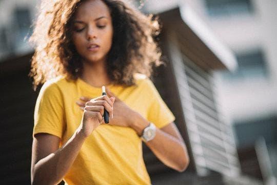 E-cigareta explained when asking what is the healthiest e cigarette and safer vaping choices